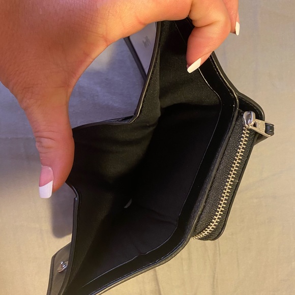 Wallet - Picture 3 of 4